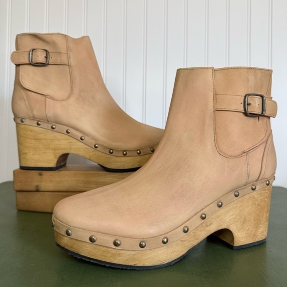 NWT Free People CROSBY Leather & Wood Clog Boot Jodhpurs in Natural